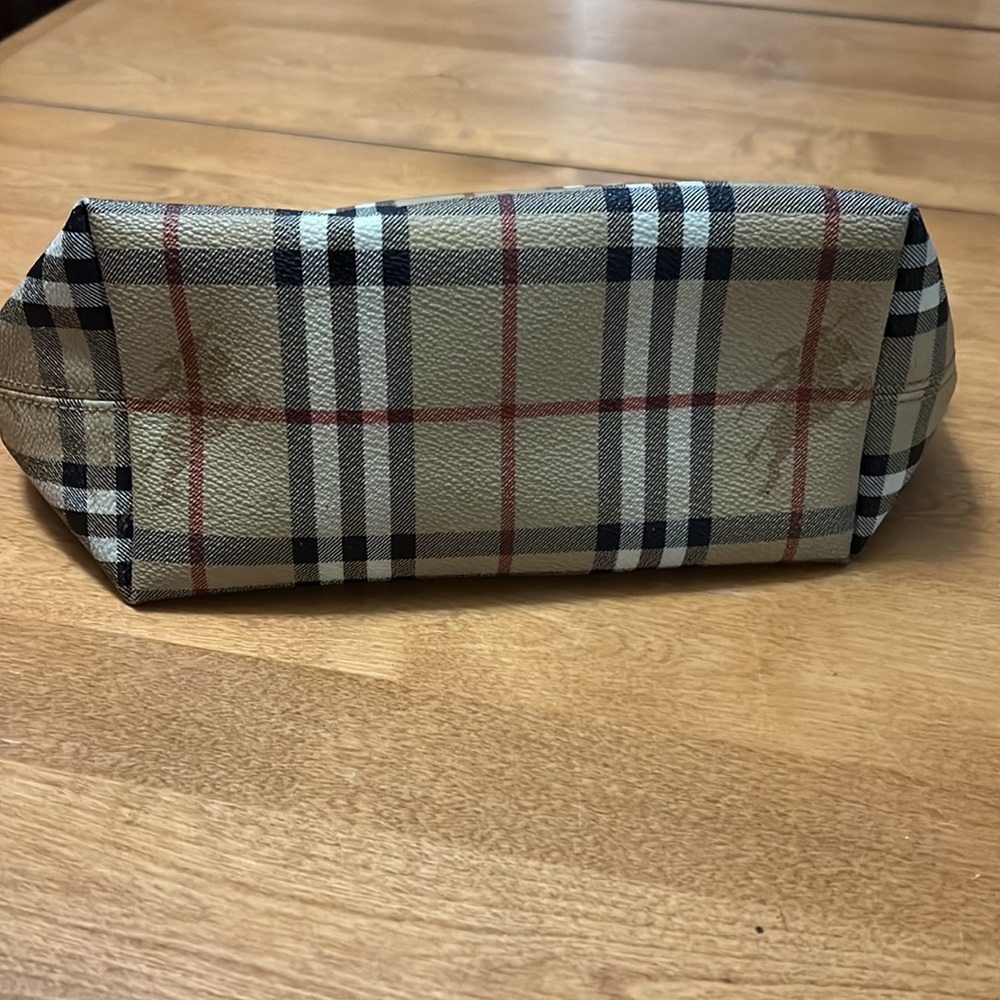 BURBERRY HAYMARKET PLAID SHOULDER BAG LEATHER - Picture 6 of 9